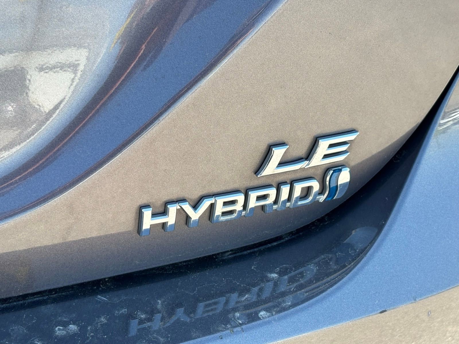 Used 2022 Toyota Camry LE FWD image 3