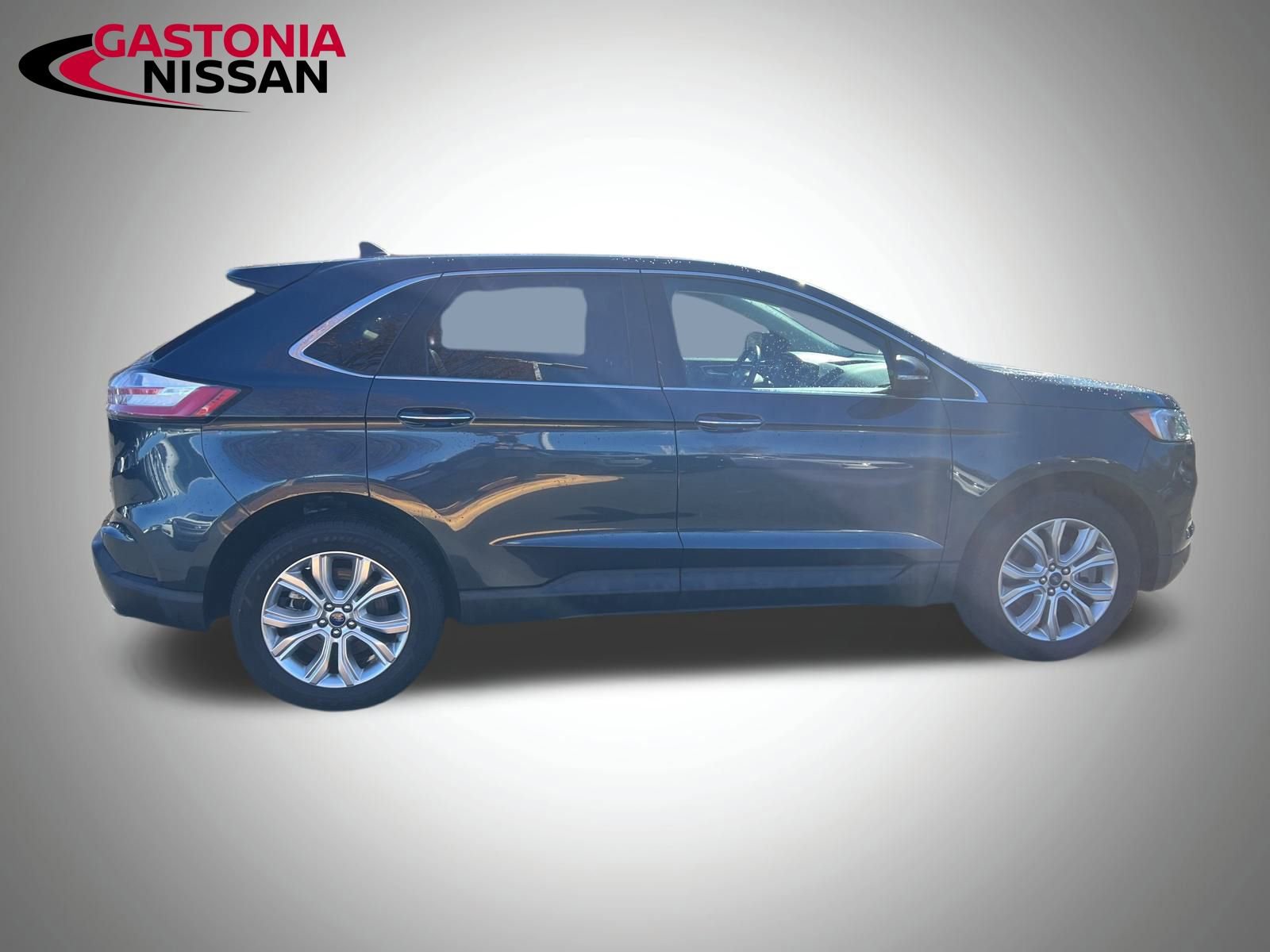 Used 2022 Ford Edge Titanium image 23