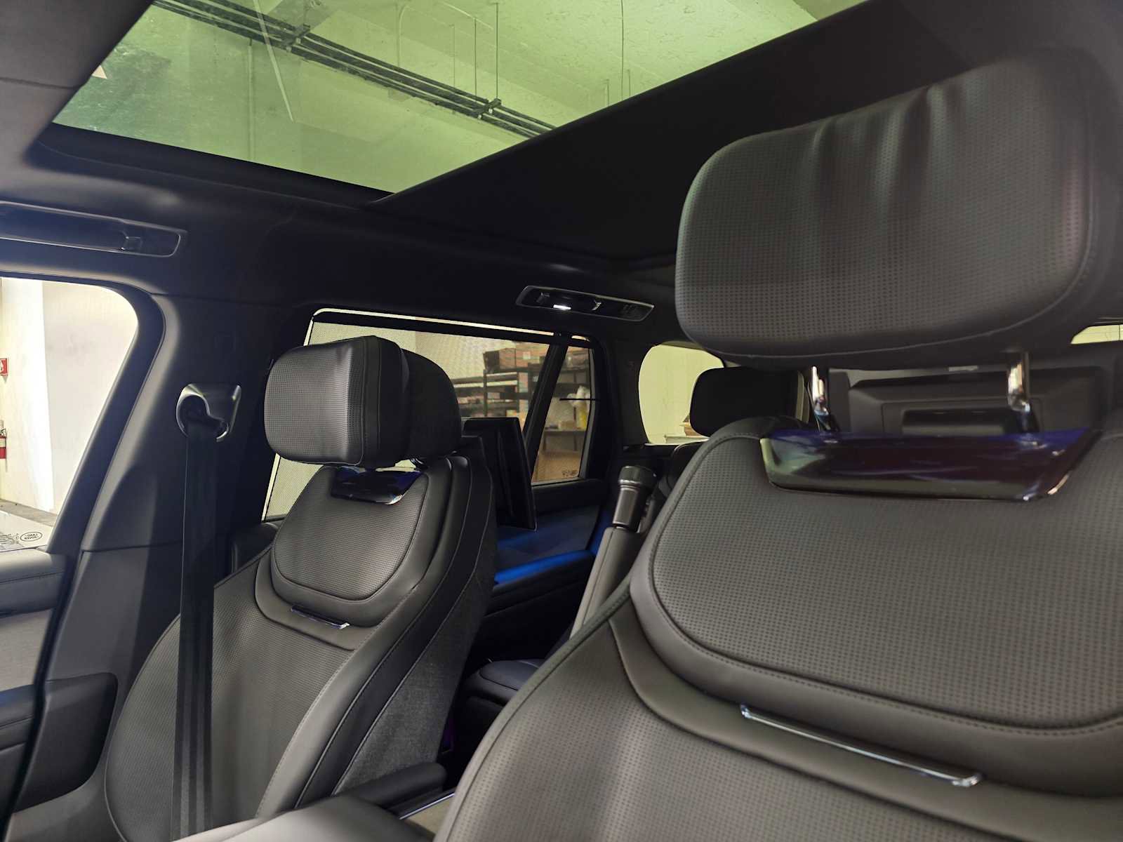 New 2026 Land Rover Range Rover SV image 24