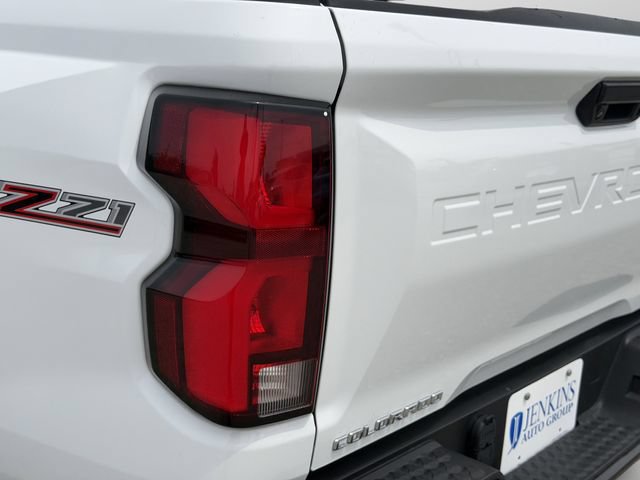 Used 2023 Chevrolet Colorado Z71 w/ Z71 Convenience Package 2 AWD/4WD image 32