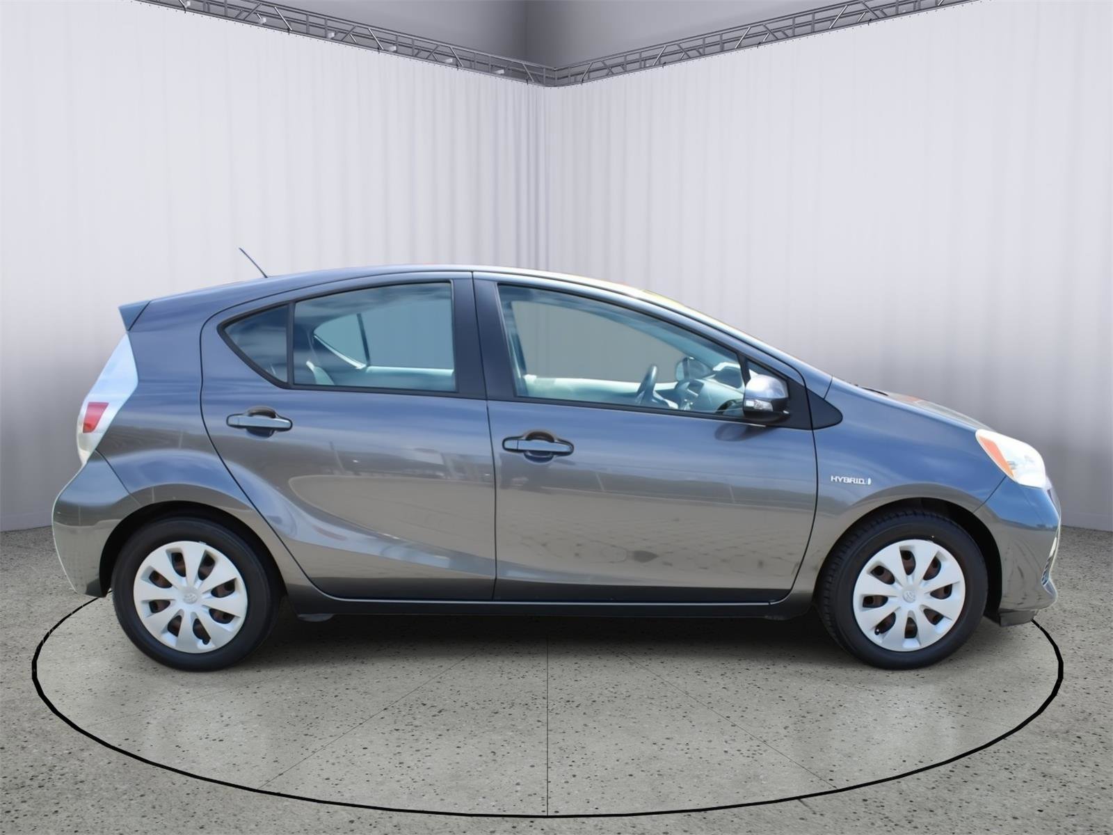 Used 2013 Toyota Prius C Two image 9