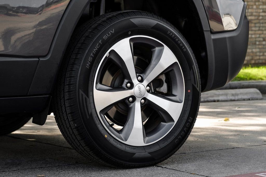 Used 2022 Jeep Cherokee Limited image 66