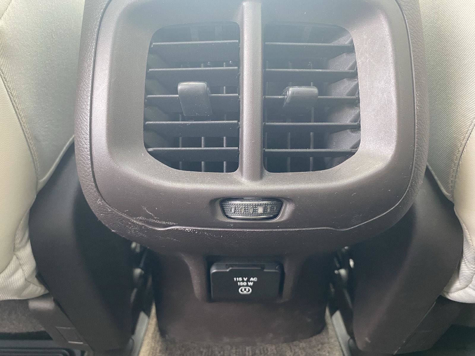 Used 2018 Jeep Cherokee Overland AWD/4WD image 33