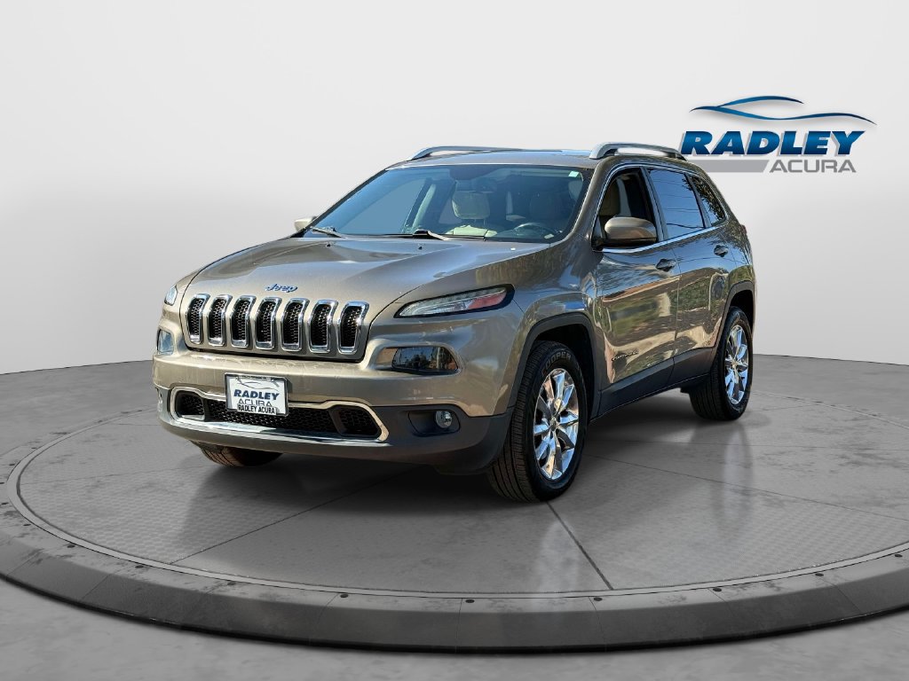 Used 2017 Jeep Cherokee Limited AWD/4WD image 4