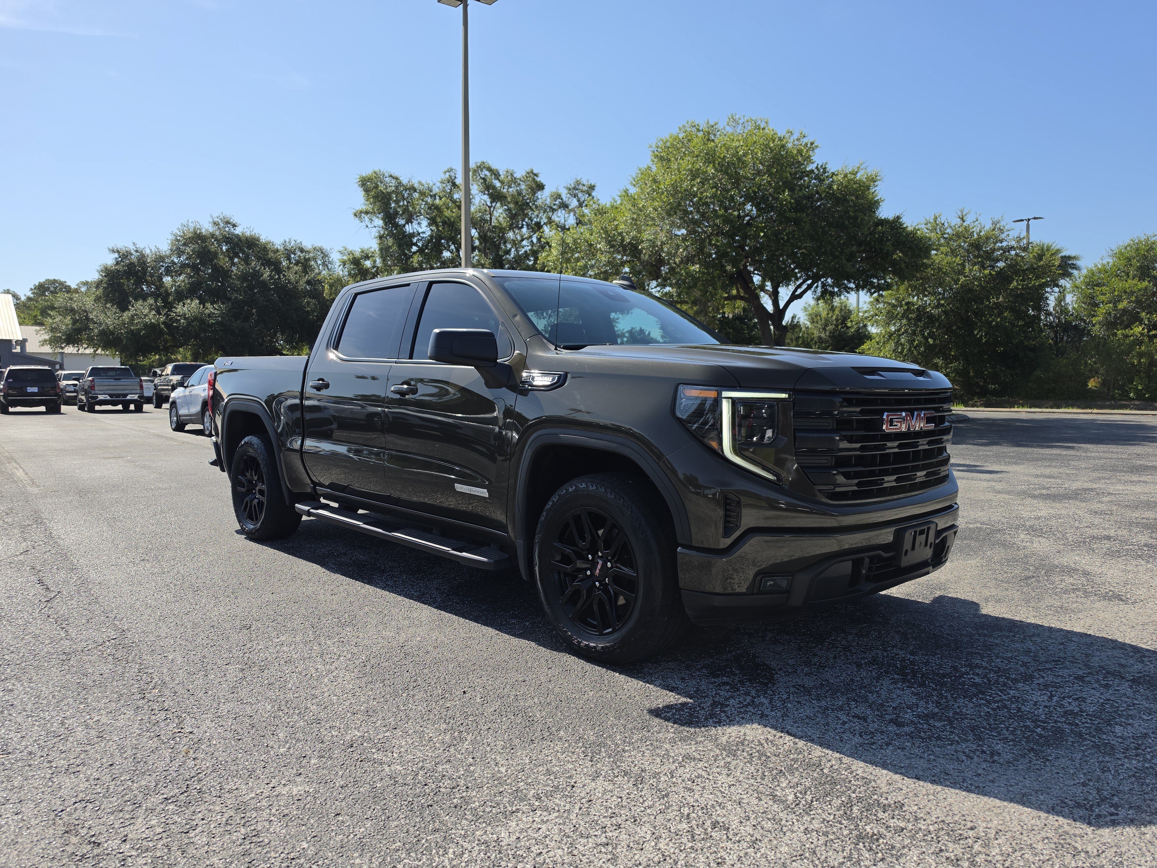 Certified 2023 GMC Sierra 1500 Elevation w/ X31 Off-Road Package AWD/4WD image 1