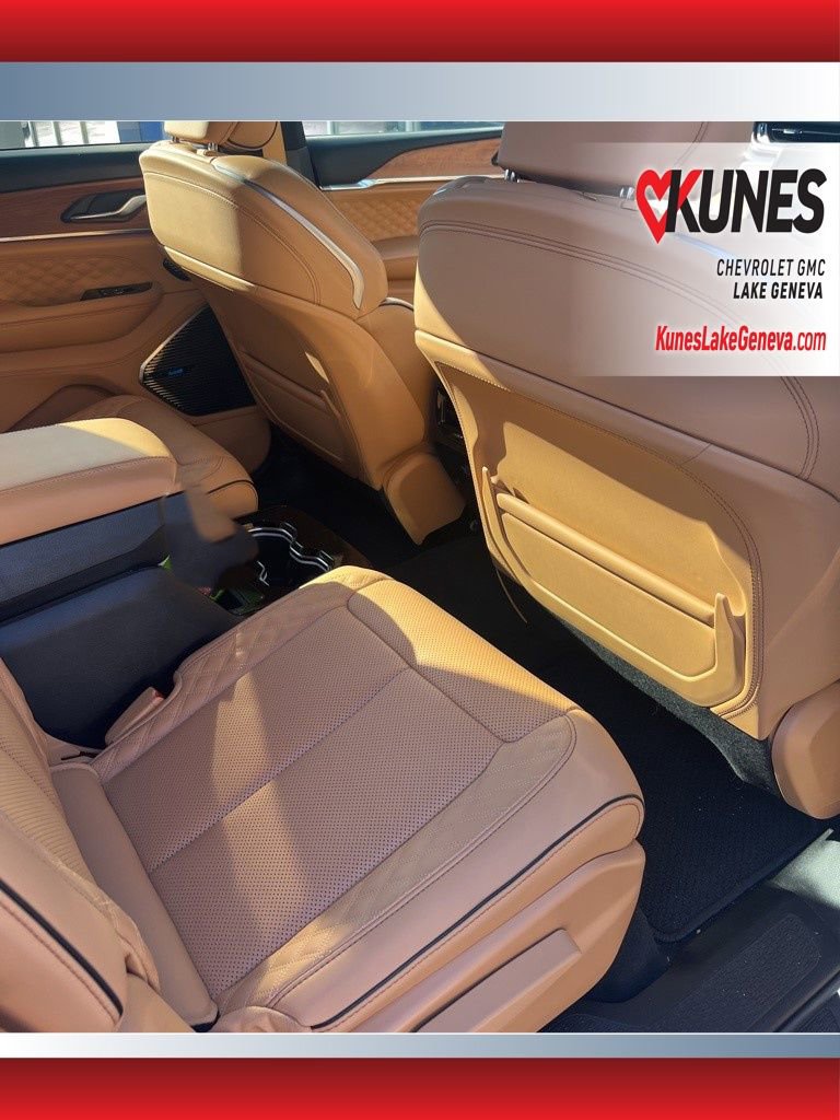 Used 2025 Jeep Grand Cherokee L Summit image 13