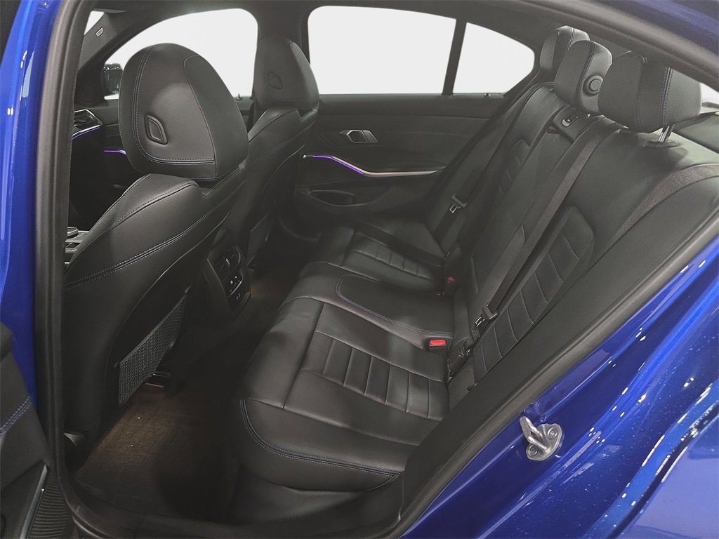 Used 2022 BMW 330i Sedan w/ M Sport Package image 10