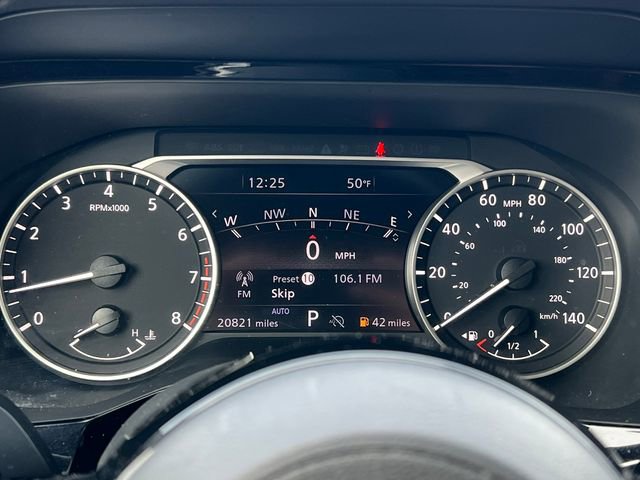 Used 2025 Nissan Pathfinder SL image 21