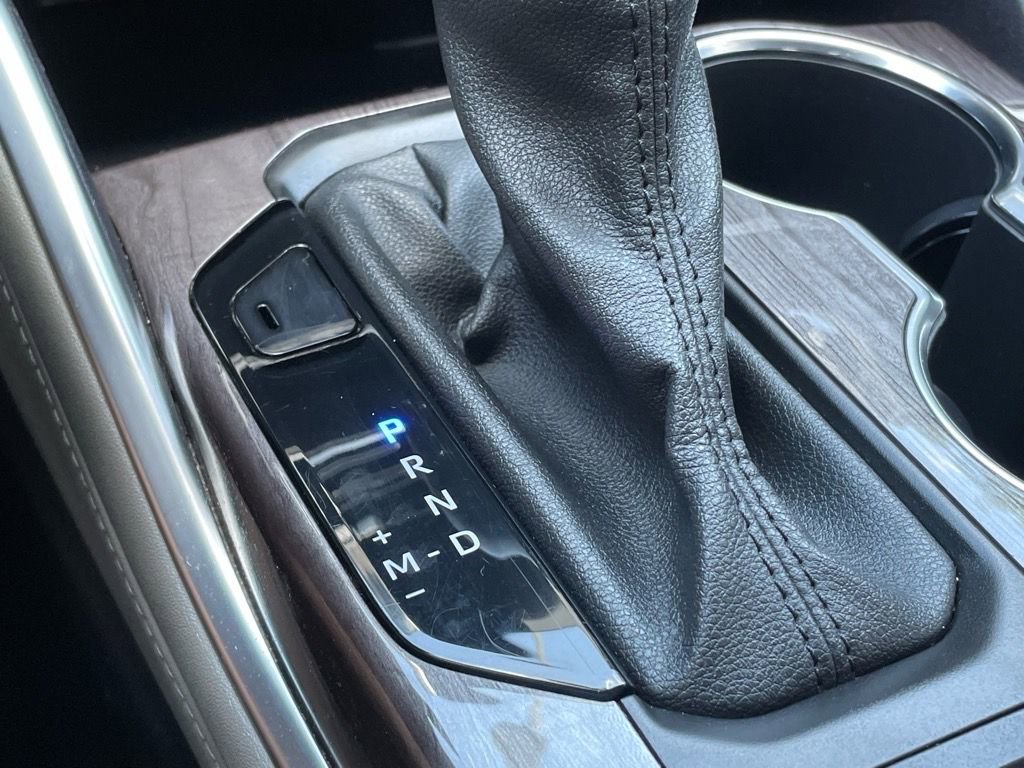 Used 2021 Toyota Highlander Platinum image 16