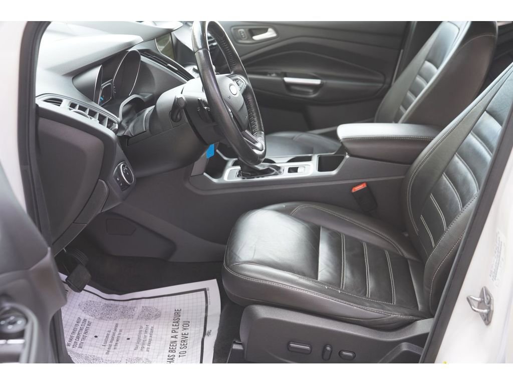 Used 2017 Ford Escape SE w/ SE Leather Comfort Package AWD/4WD image 13
