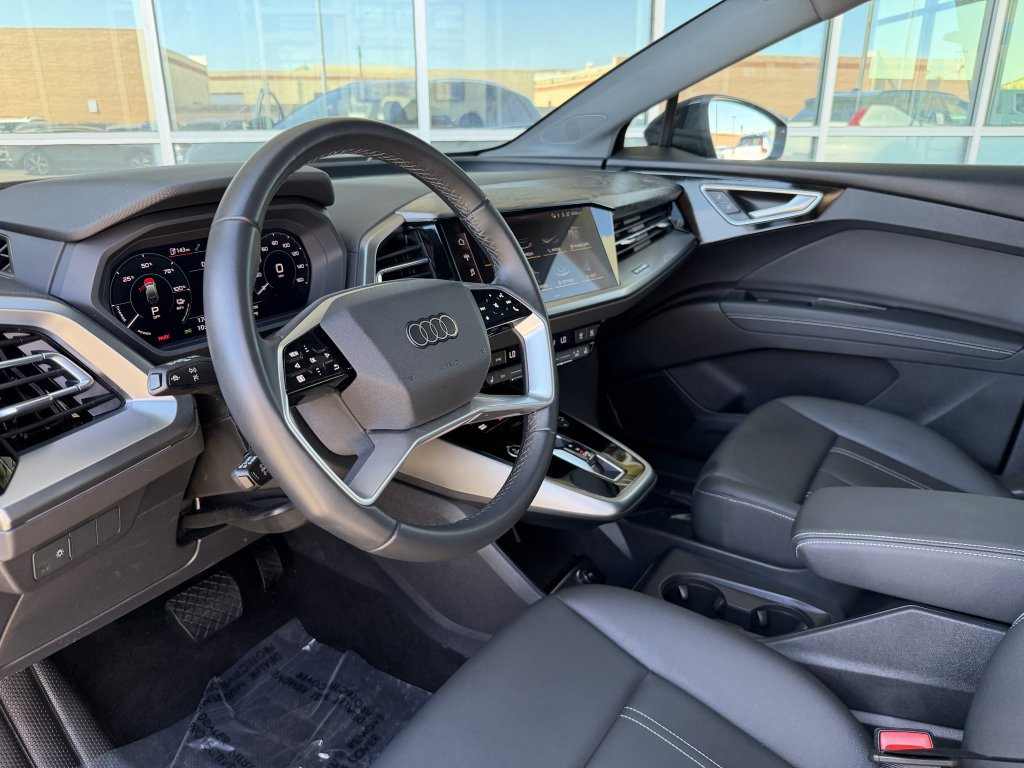 Used 2024 Audi Q4 e-tron Premium image 29