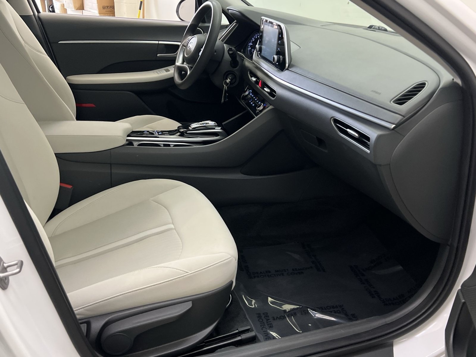Used 2023 Hyundai Sonata SE w/ Preferred Accessory Package FWD image 25