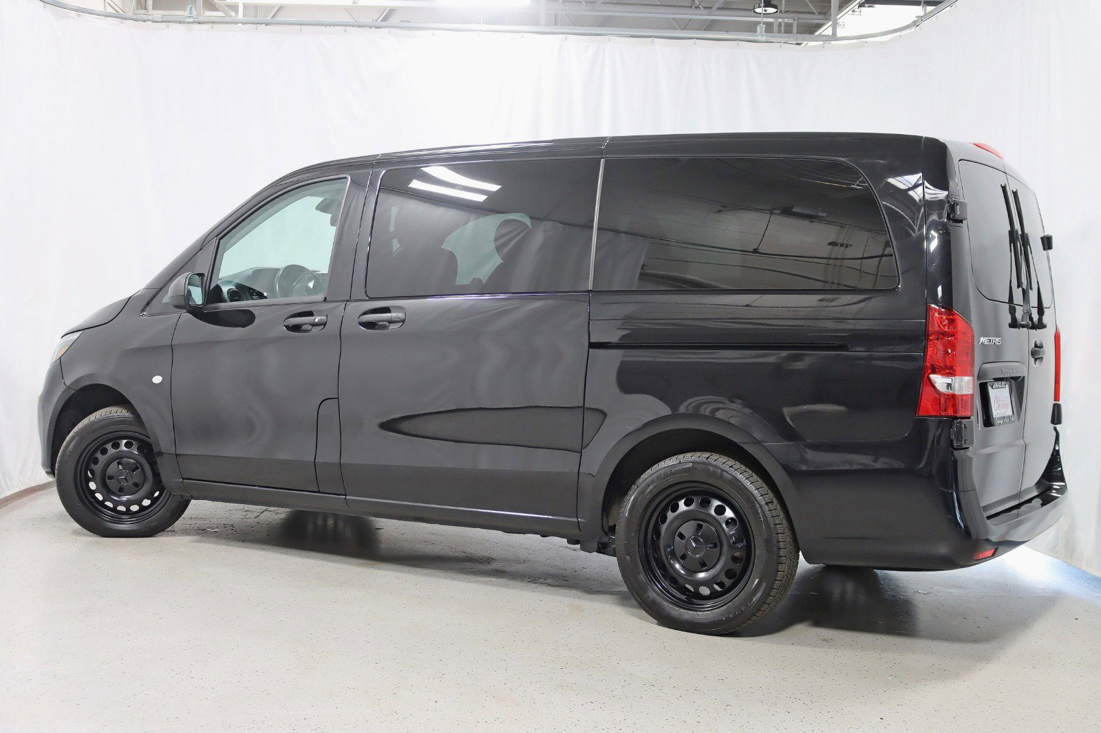 Used 2020 Mercedes-Benz Metris Passenger w/ Premium Safety Package image 9