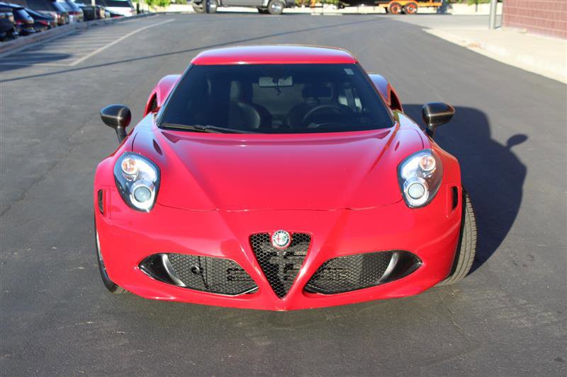 Used 2015 Alfa Romeo 4C Launch Edition w/ Convenience Group RWD image 2