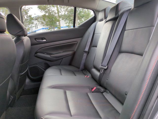Used 2024 Nissan Altima 2.5 SR w/ SR Premium Package FWD image 14