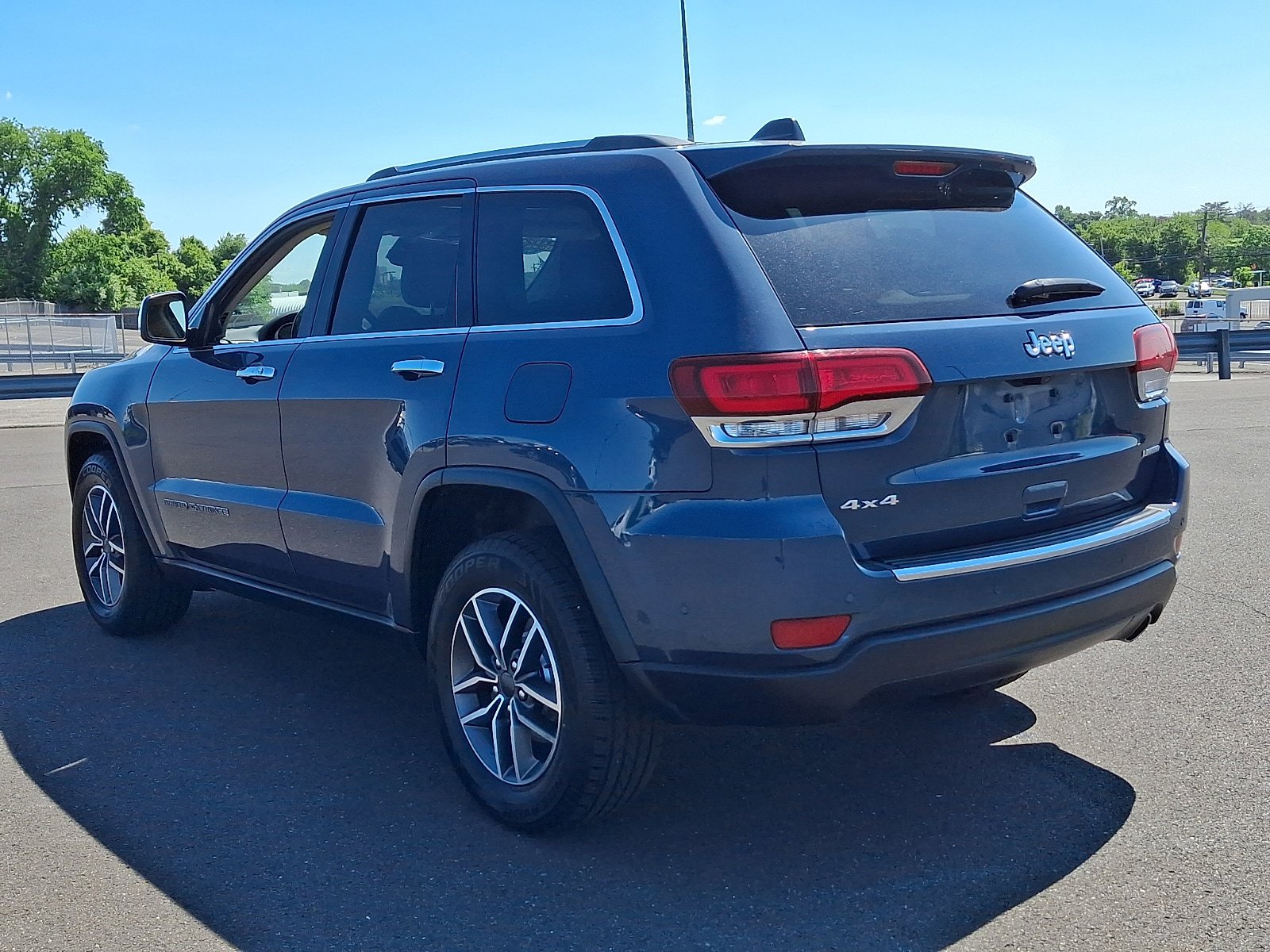 Used 2020 Jeep Grand Cherokee Limited w/ Luxury Group II AWD/4WD image 4