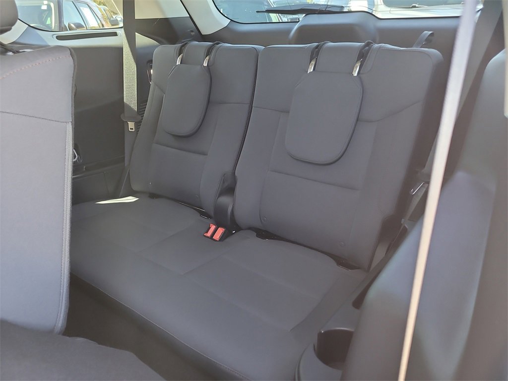 Used 2025 Ford Explorer Active image 12