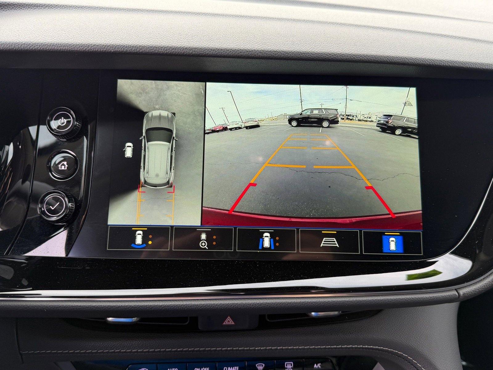 Used 2023 Buick Envision Avenir FWD image 11