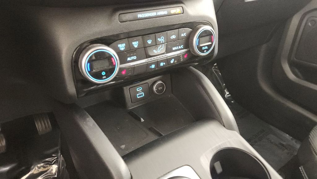 Used 2021 Ford Escape SEL w/ Technology Package AWD/4WD image 17