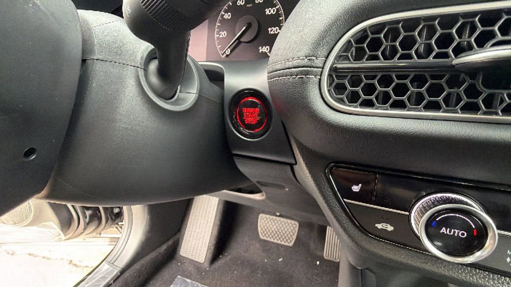 New 2026 Honda HR-V EX-L image 17