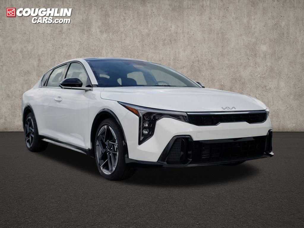 New 2026 Kia K4 GT-Line image 1