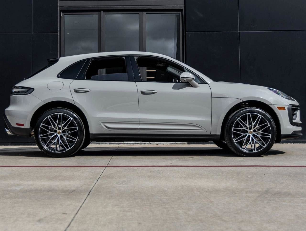 New 2026 Porsche Macan image 59