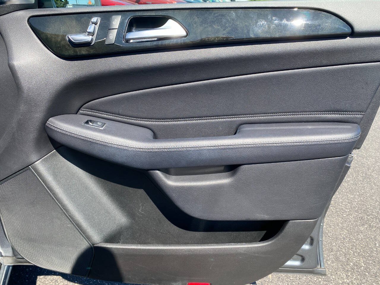 Used 2018 Mercedes-Benz GLE 350 4MATIC w/ Premium 1 Package image 33
