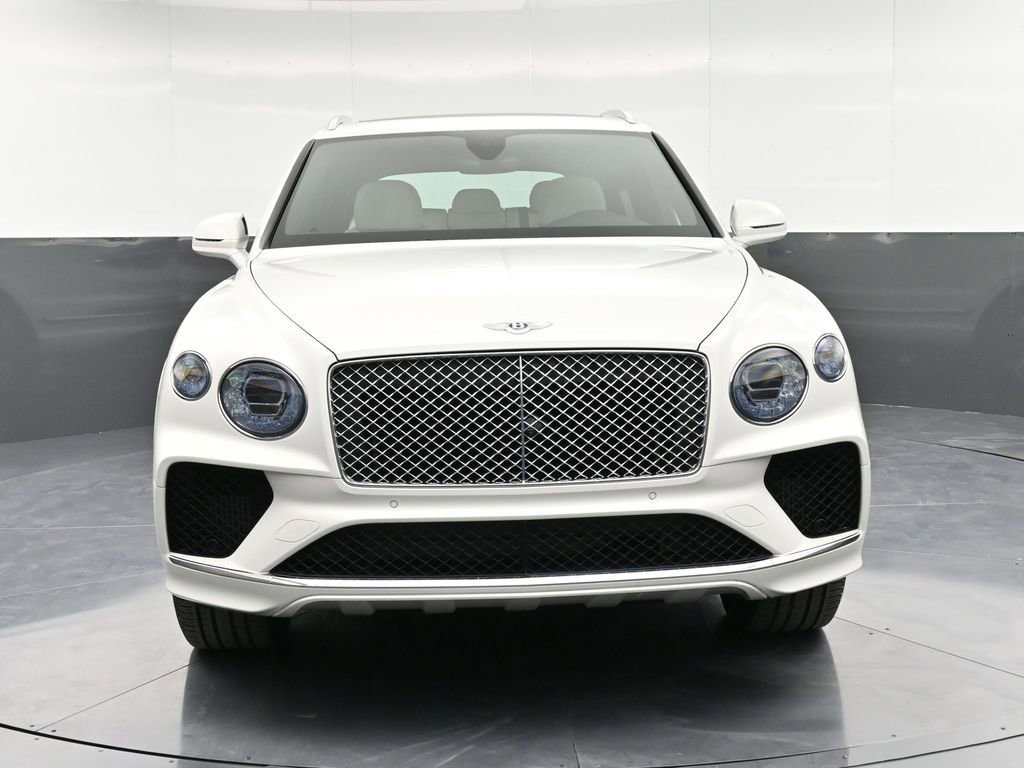 Certified 2023 Bentley Bentayga Plug-In Hybrid AWD/4WD image 11