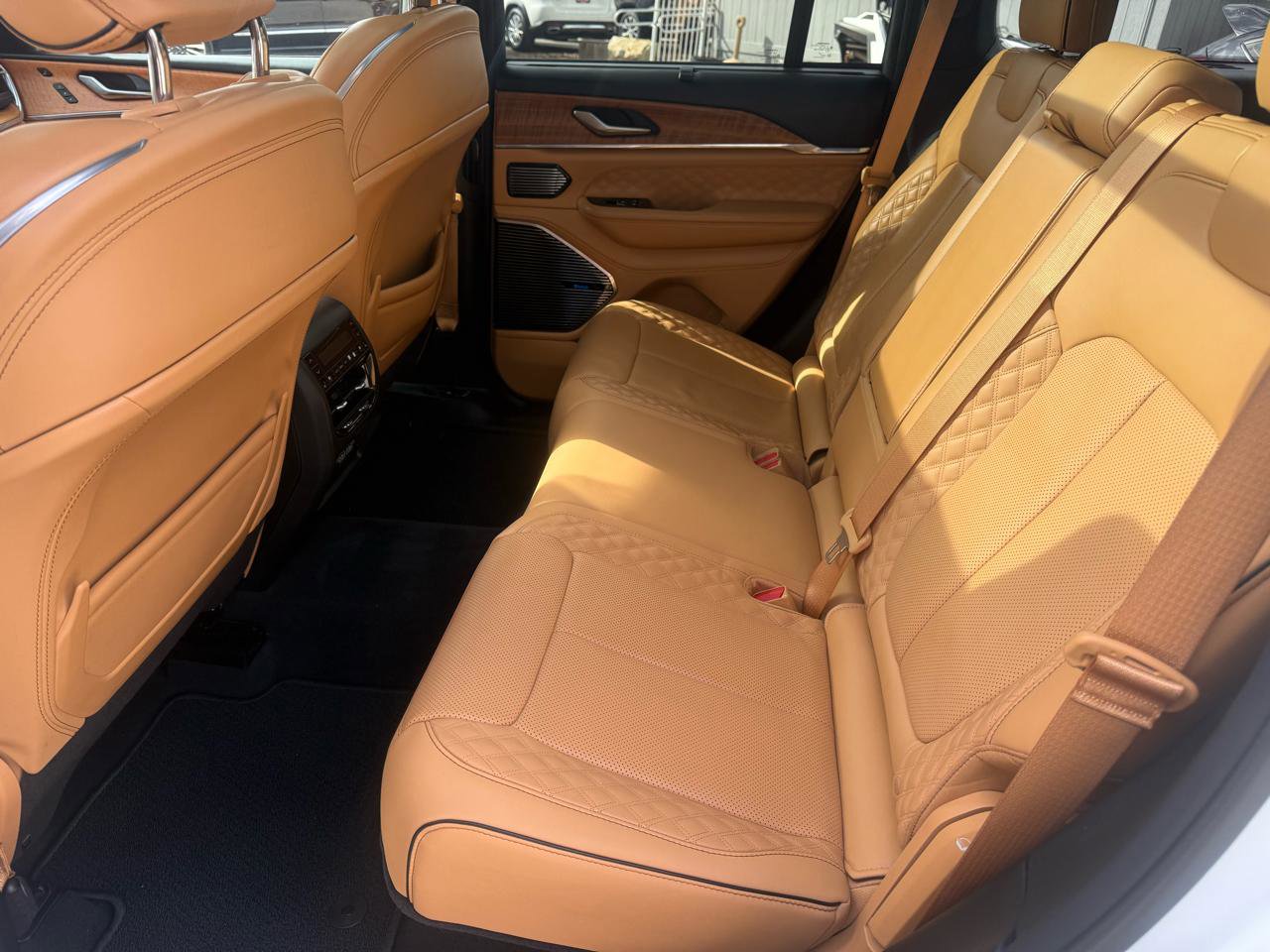 Used 2022 Jeep Grand Cherokee Summit image 11