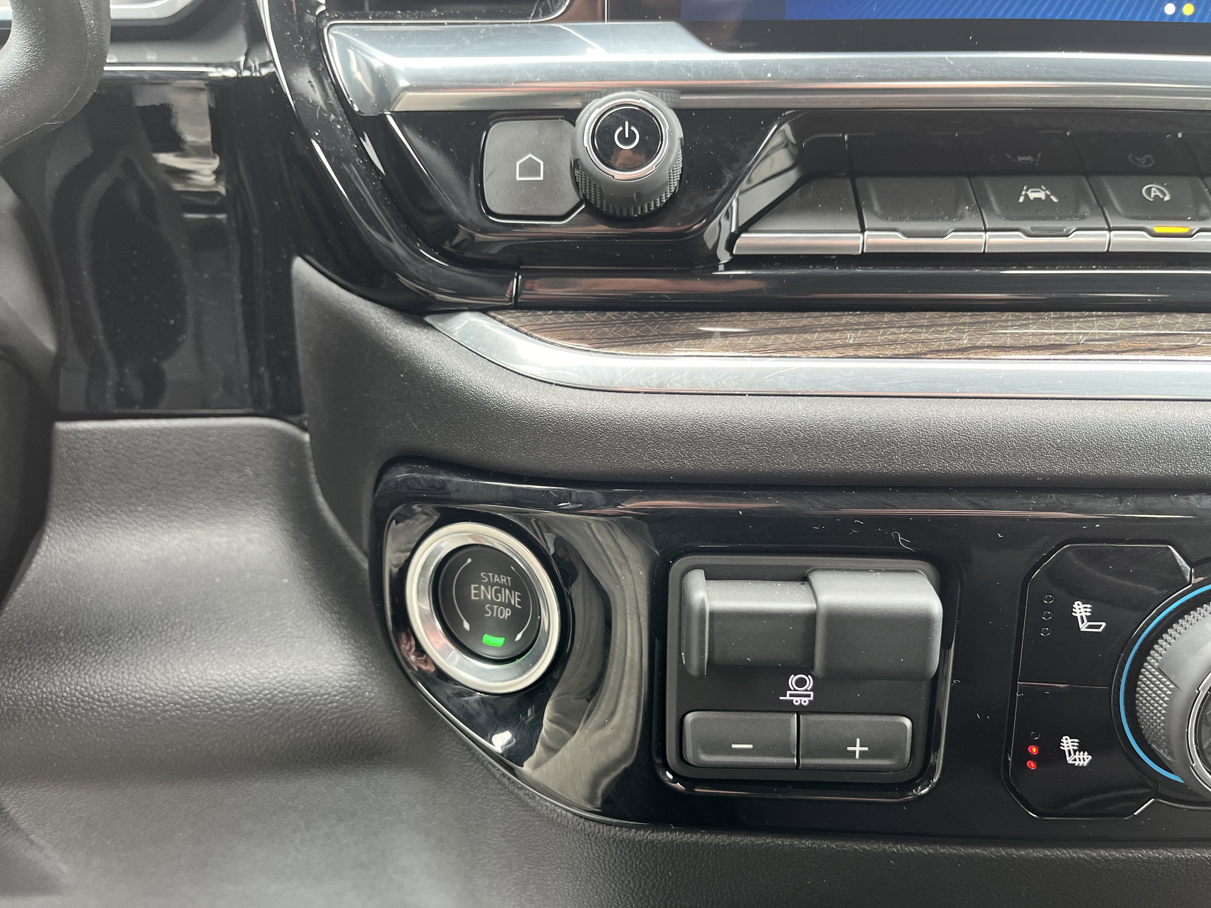 Used 2026 Chevrolet Silverado 1500 RST w/ RST Select Package image 26