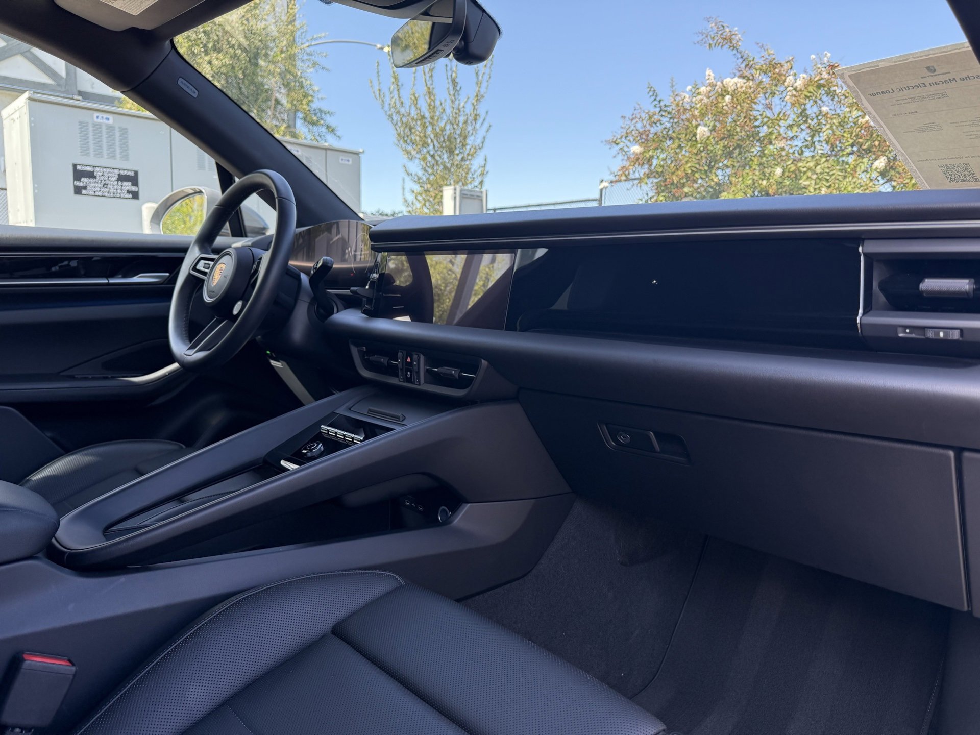 Used 2025 Porsche Macan Electric image 23