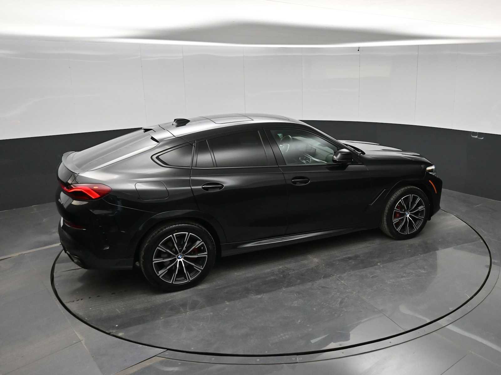 Used 2023 BMW X6 xDrive40i w/ M Sport Package AWD/4WD image 33