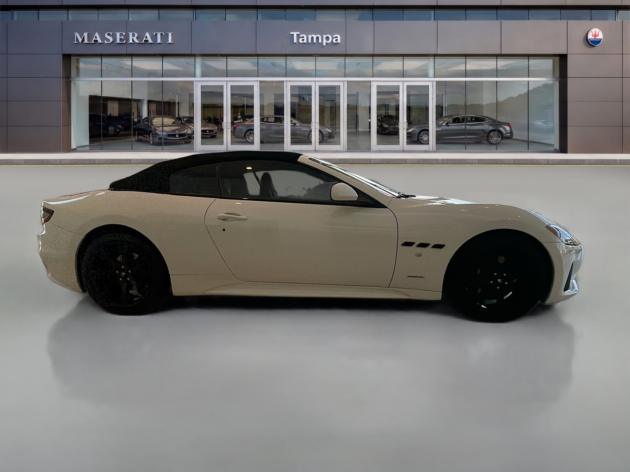 Used 2018 Maserati GranTurismo Sport RWD image 2