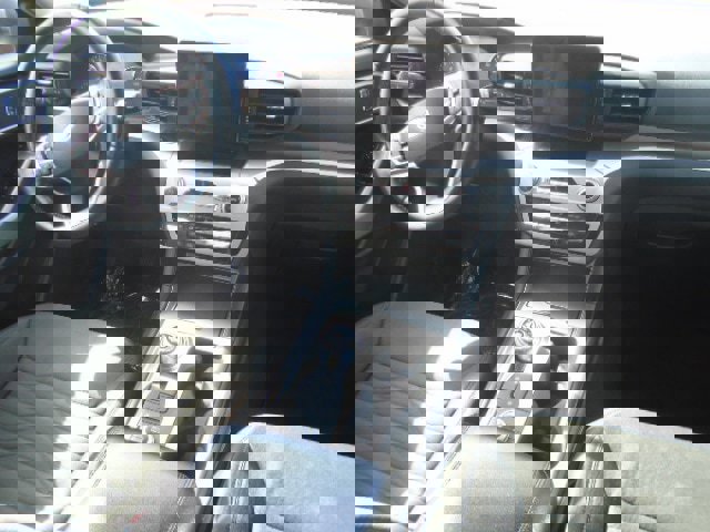 Used 2020 Ford Explorer XLT w/ Comfort Package image 9