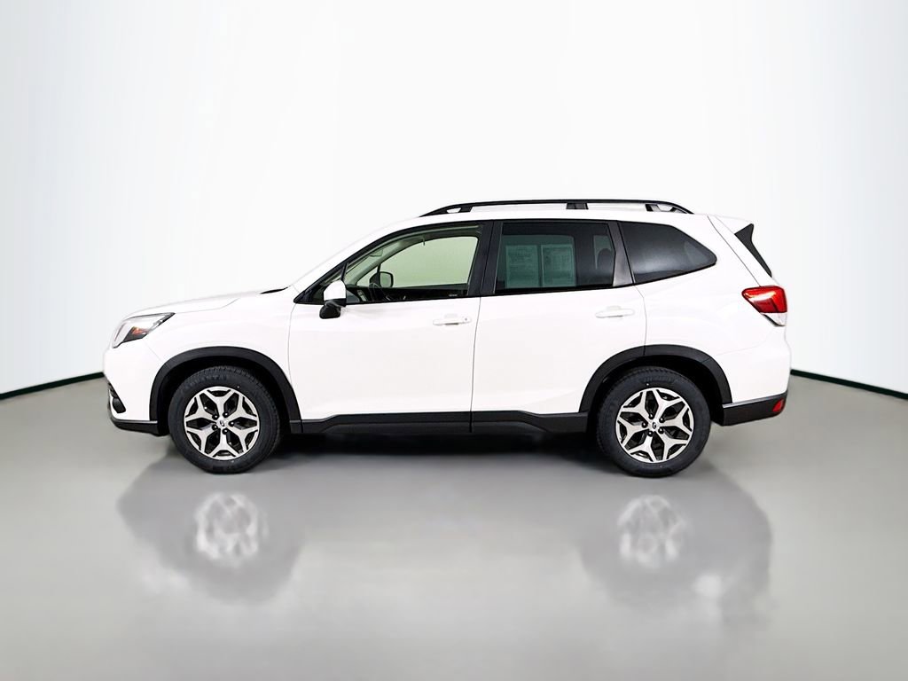 Used 2023 Subaru Forester Premium AWD/4WD image 4