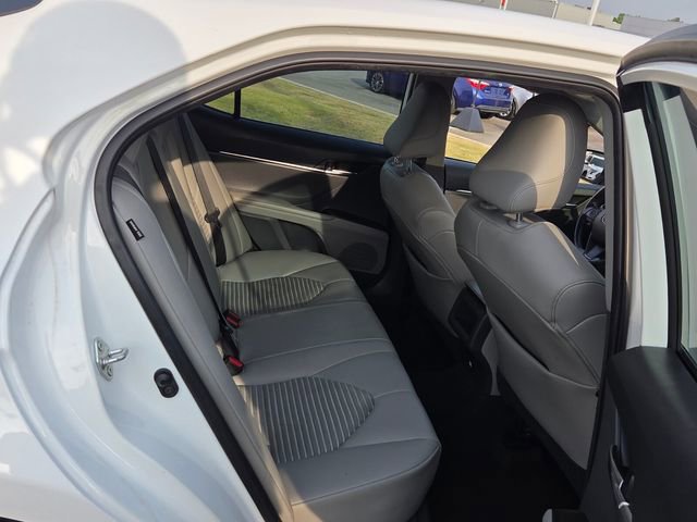 Used 2021 Toyota Camry SE FWD image 14