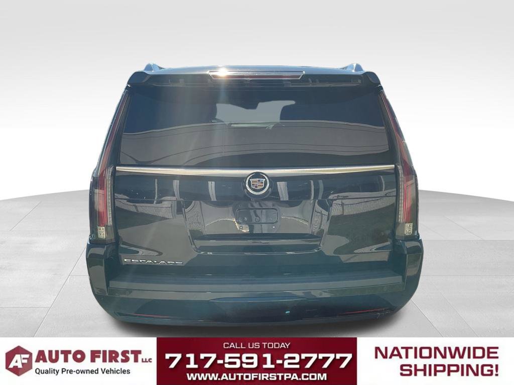Used 2015 Cadillac Escalade Luxury AWD/4WD image 4