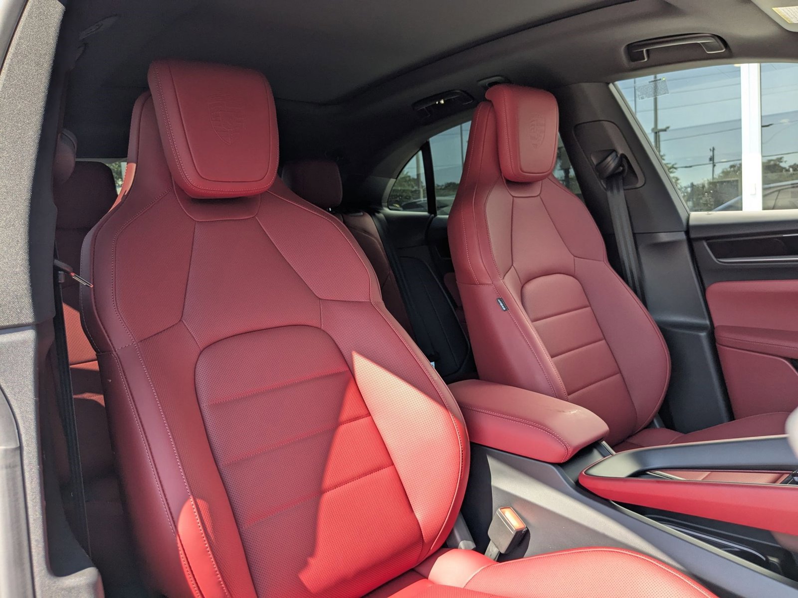 New 2025 Porsche Macan Electric image 25