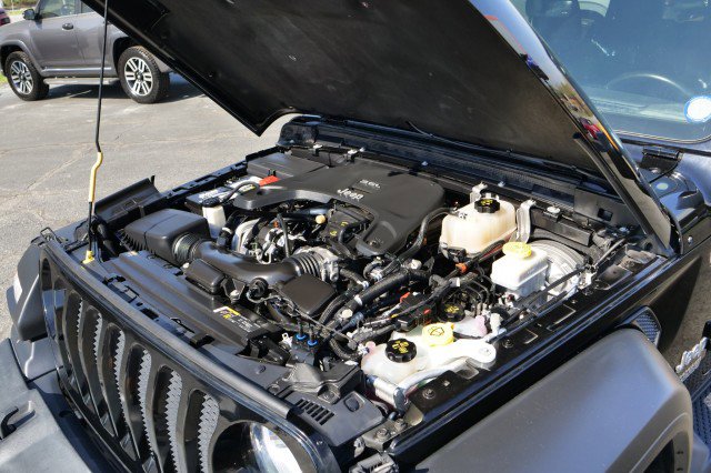 Used 2021 Jeep Wrangler Unlimited Sport w/ Sun And Sound Package image 12