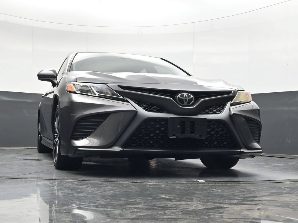 Used 2020 Toyota Camry SE FWD image 25