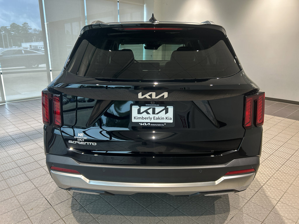 Used 2025 Kia Sorento EX w/ Panoramic Sunroof Package image 4