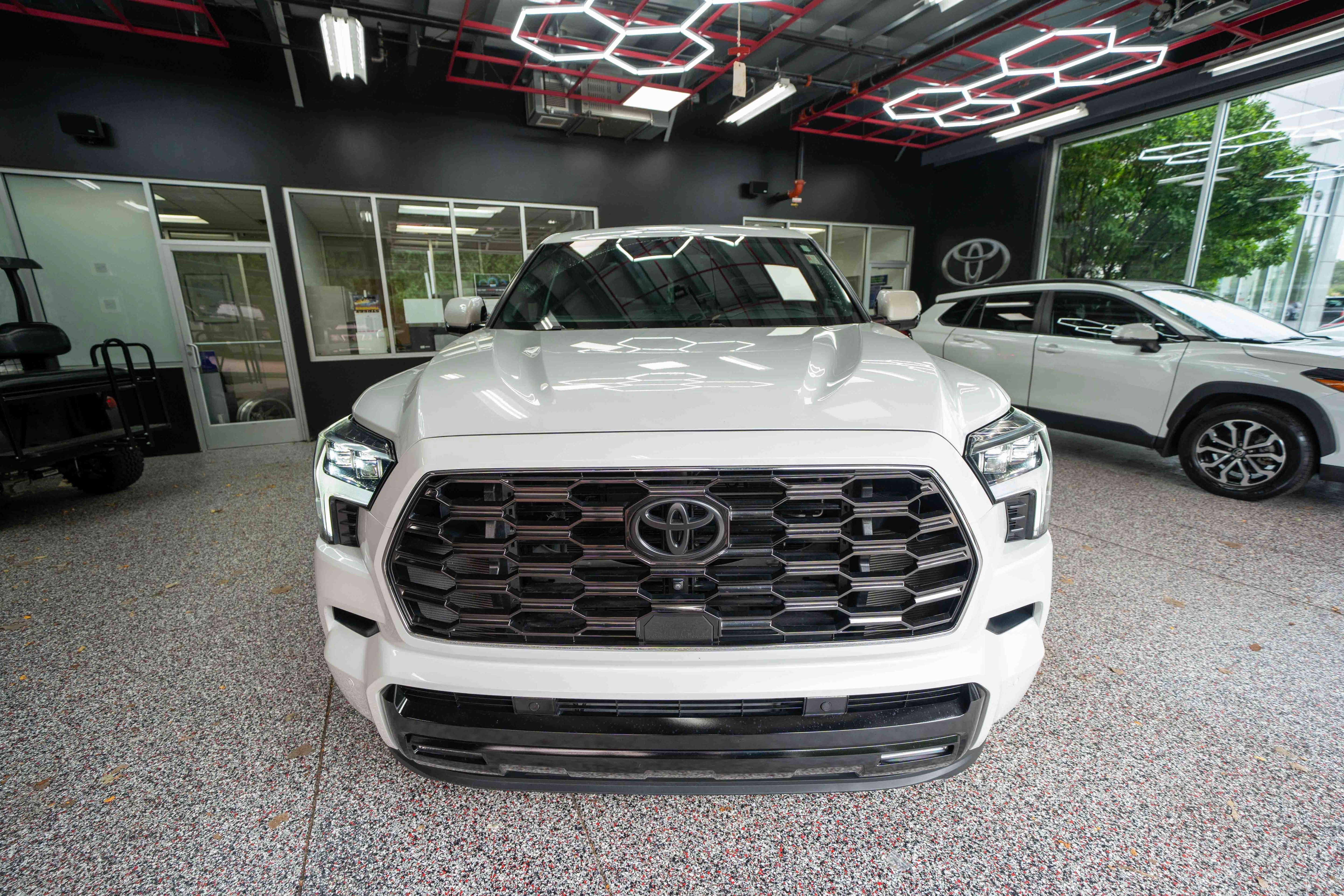 Used 2024 Toyota Sequoia Platinum AWD/4WD image 6