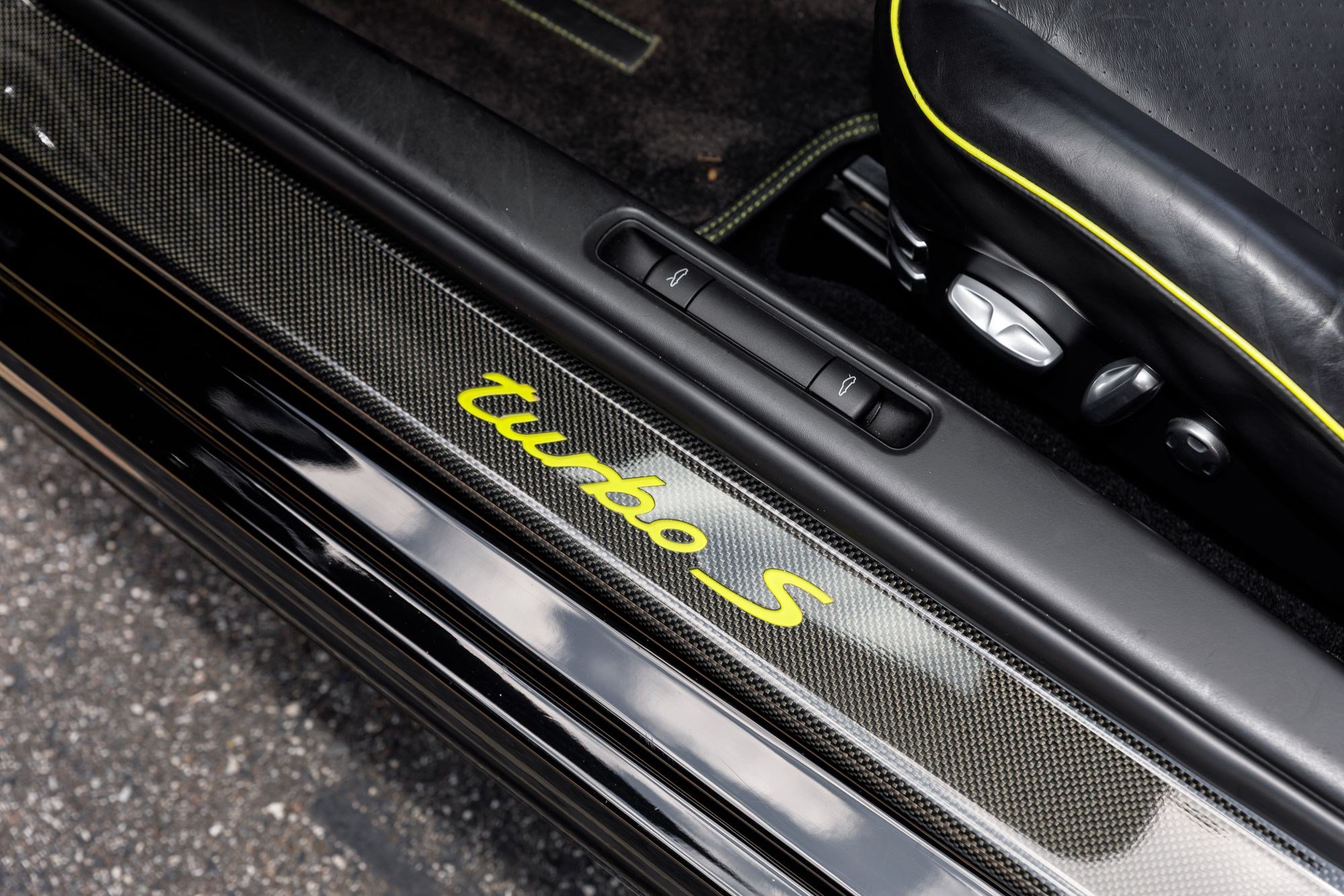 Used 2012 Porsche 911 Turbo S AWD/4WD image 27