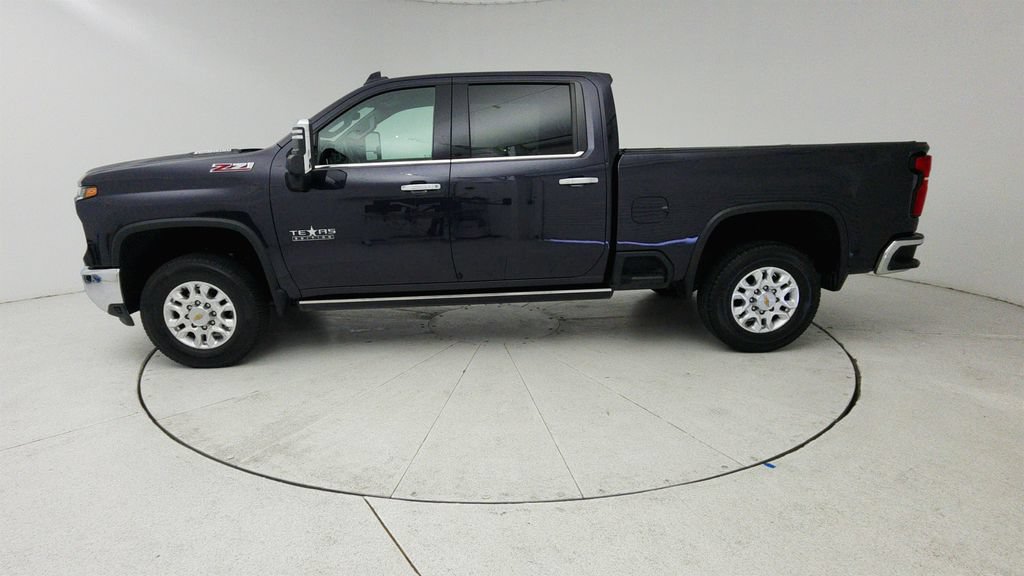 Certified 2024 Chevrolet Silverado 2500 LTZ w/ LTZ Premium Texas Edition AWD/4WD image 4