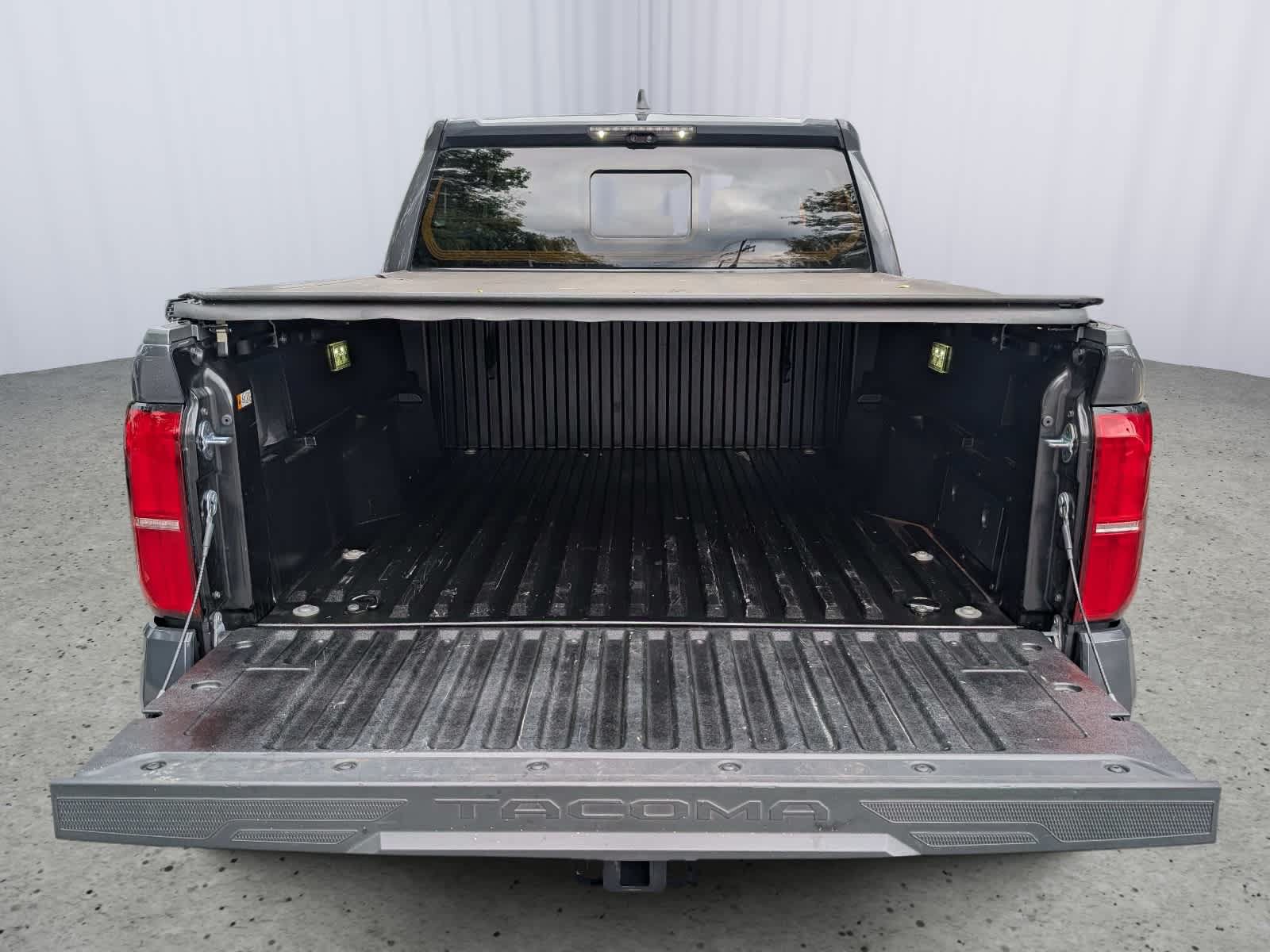 Used 2024 Toyota Tacoma Limited AWD/4WD image 13