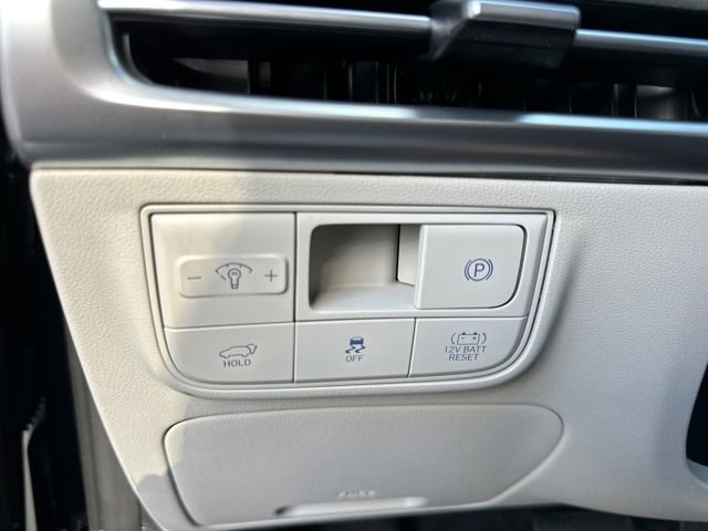 New 2025 Hyundai Tucson Limited image 15