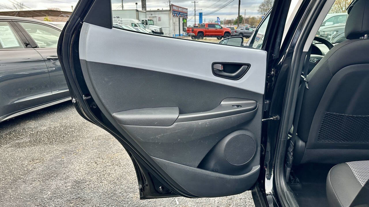 Used 2021 Hyundai Kona SE FWD image 13