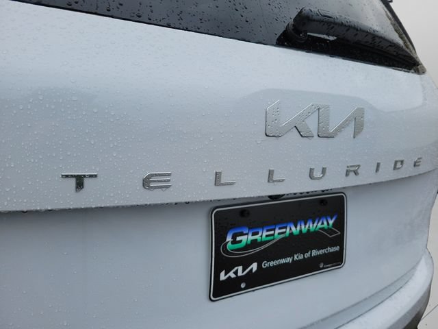 Certified 2025 Kia Telluride EX w/ EX Captain's Chair Package FWD image 8