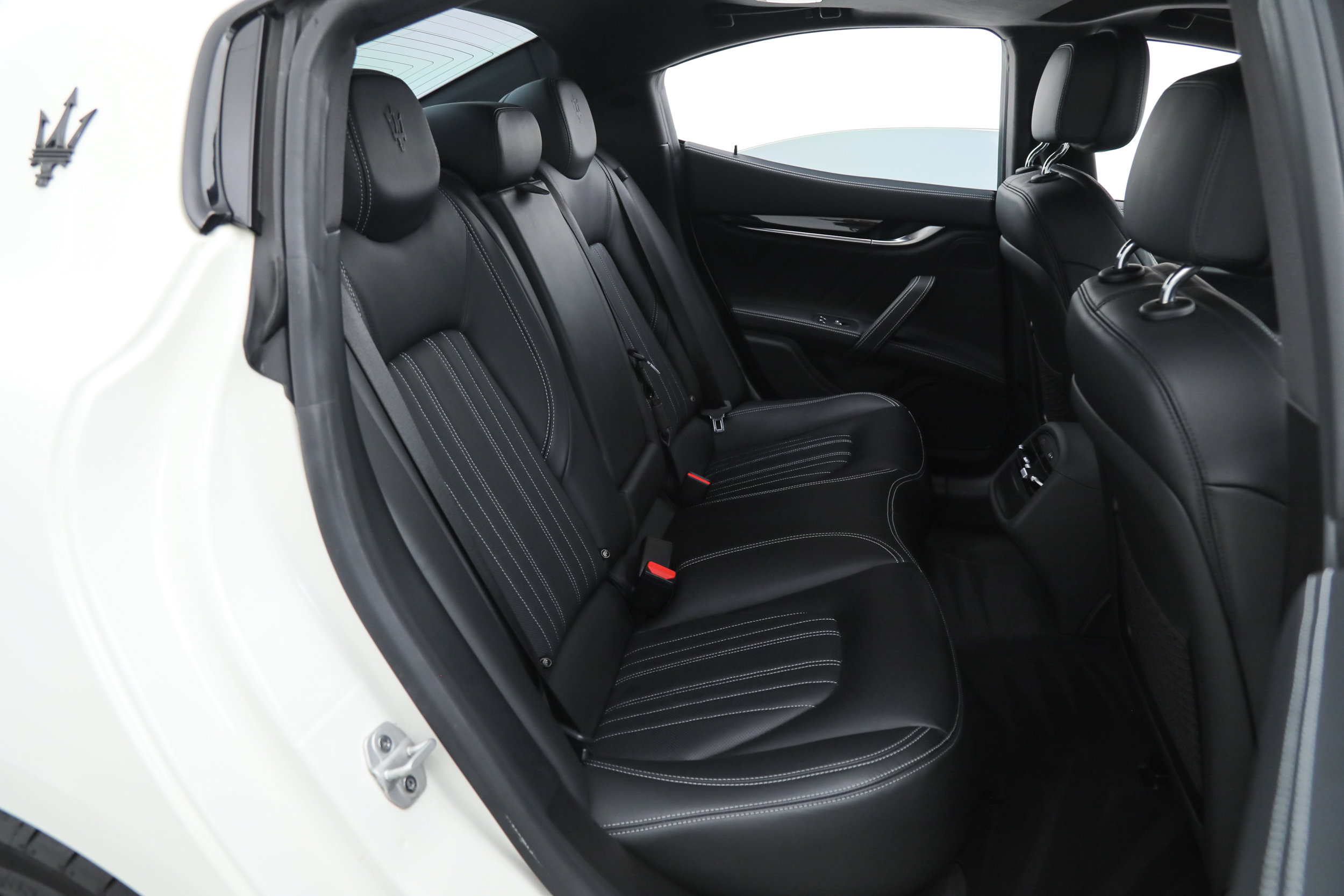 Certified 2023 Maserati Ghibli Modena RWD image 14