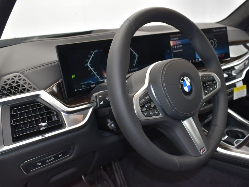 New 2026 BMW X7 xDrive40i w/ Executive Package image 12